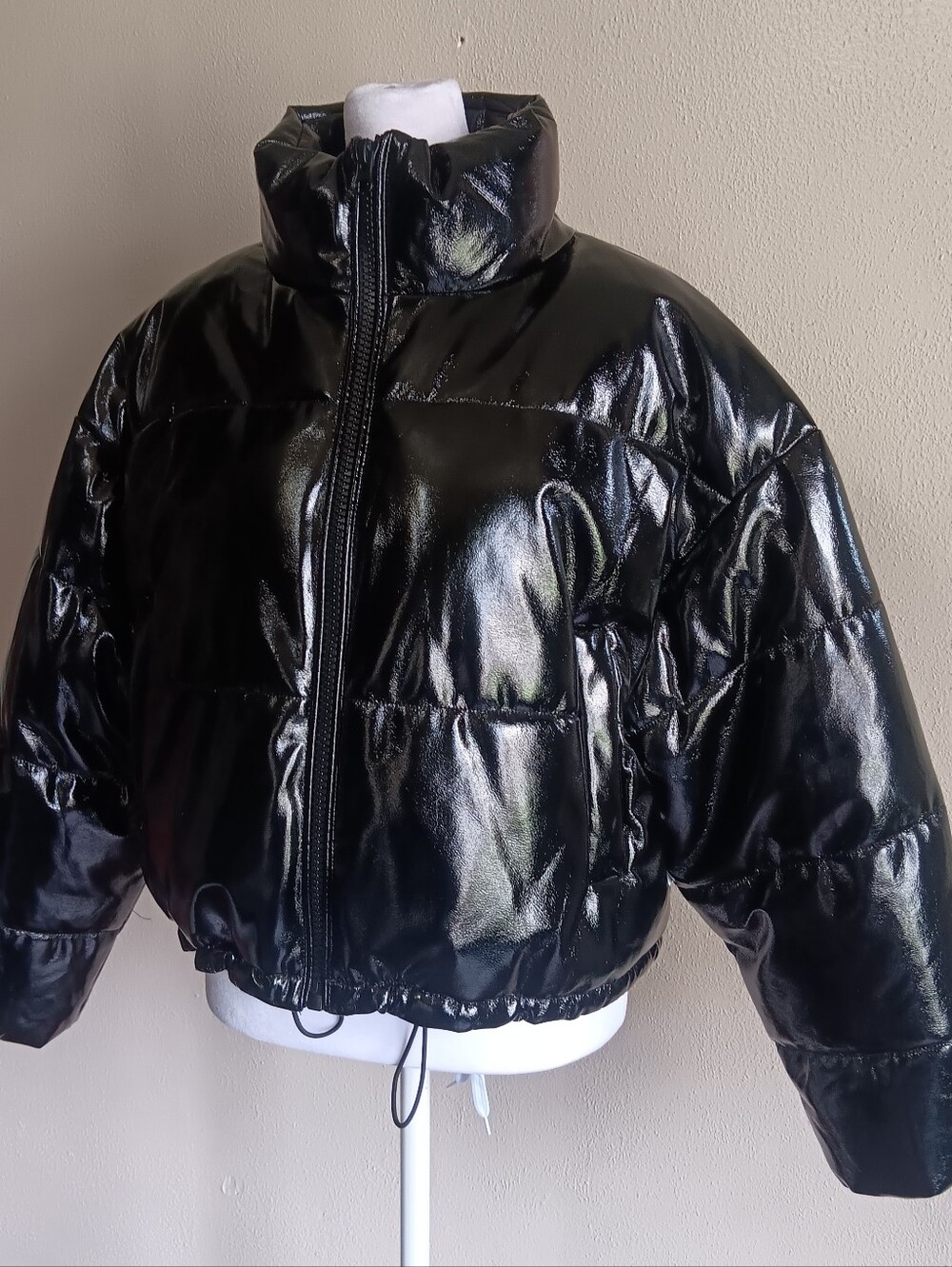 H&M Glossy Black, Full Zip, Cropped, Puffer Jacket Coat, Hip Pockets, Sz Medium